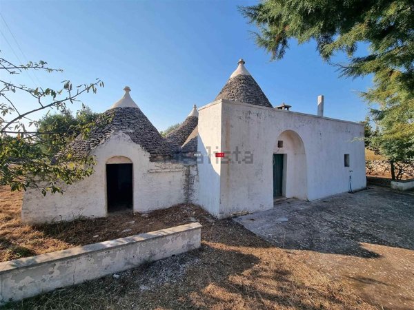 pentavano in vendita a Cisternino