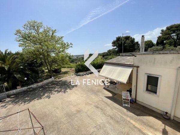 casa indipendente in vendita a Cisternino