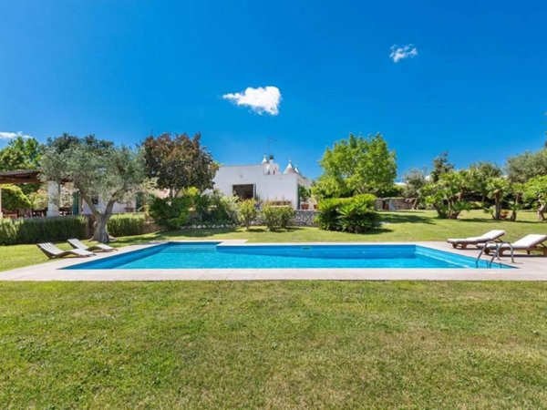 casa indipendente in vendita a Cisternino
