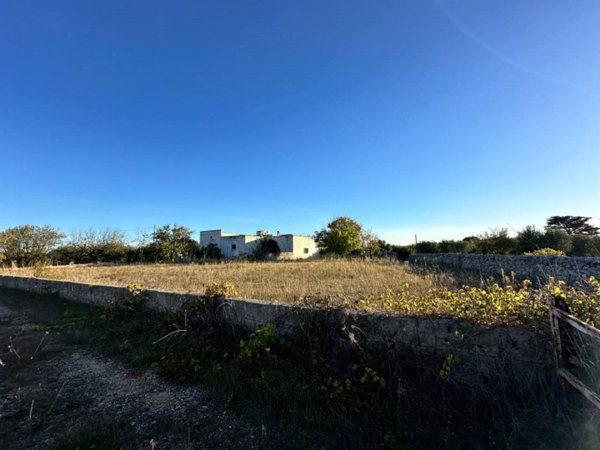 casa indipendente in vendita a Cisternino