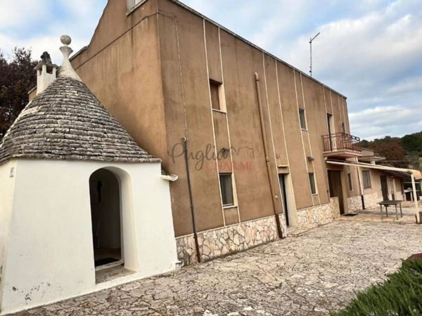 casa indipendente in vendita a Cisternino