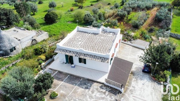 casa indipendente in vendita a Cisternino