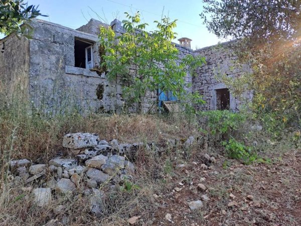 casa indipendente in vendita a Cisternino