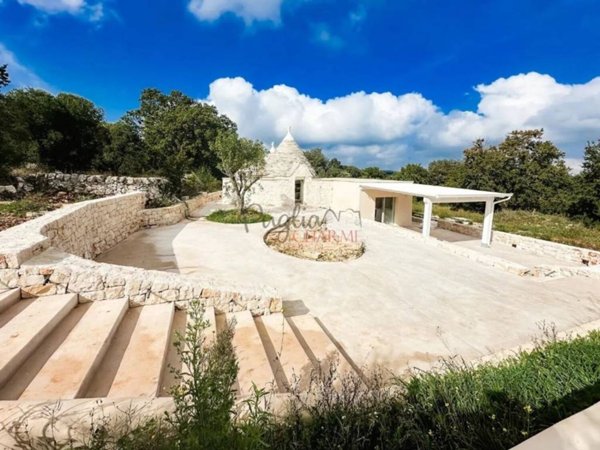 casa indipendente in vendita a Cisternino