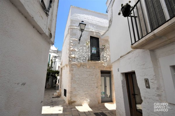 casa indipendente in vendita a Cisternino