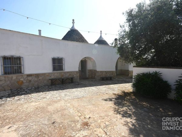 casa indipendente in vendita a Cisternino