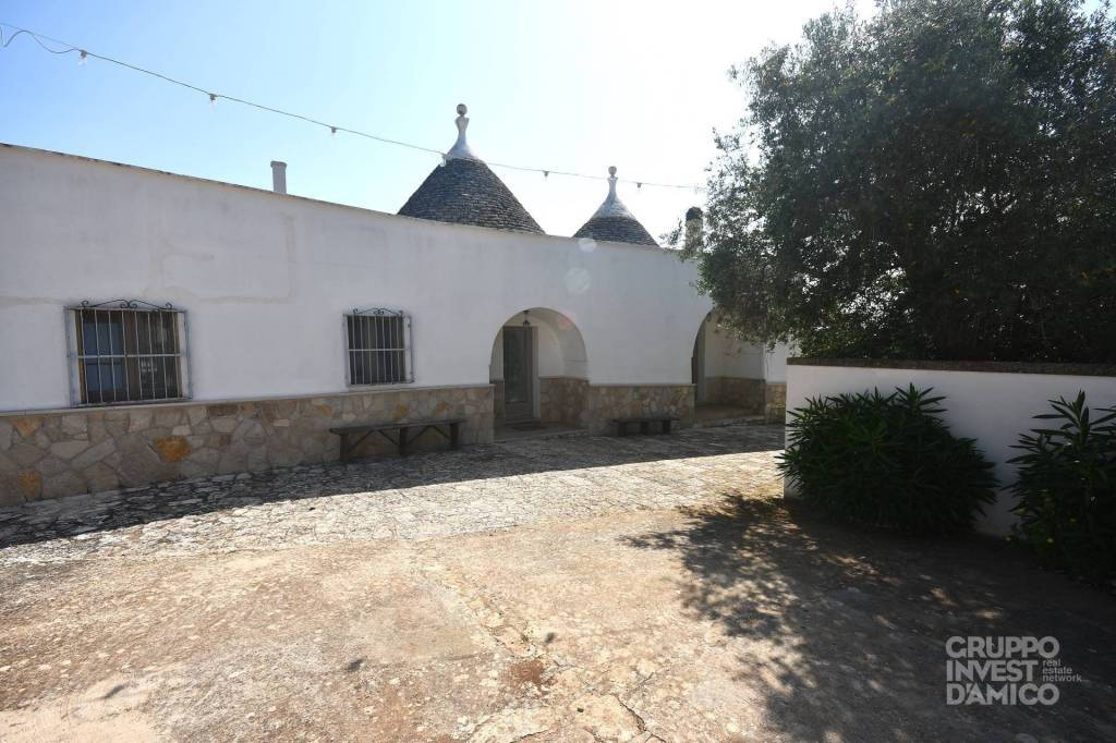 casa indipendente in vendita a Cisternino