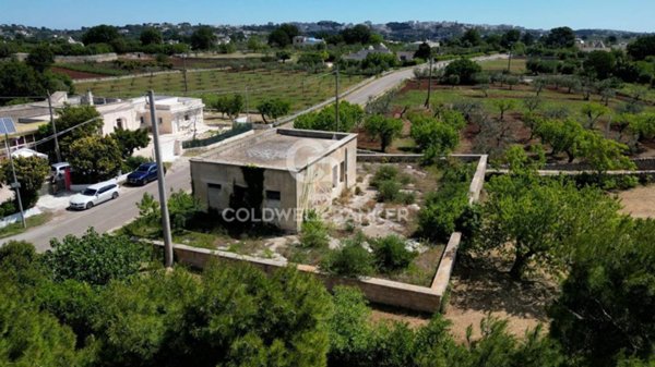 casa indipendente in vendita a Cisternino