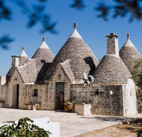 casa indipendente in vendita a Cisternino