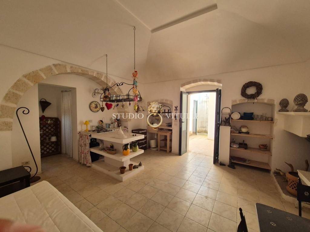 casa indipendente in vendita a Cisternino