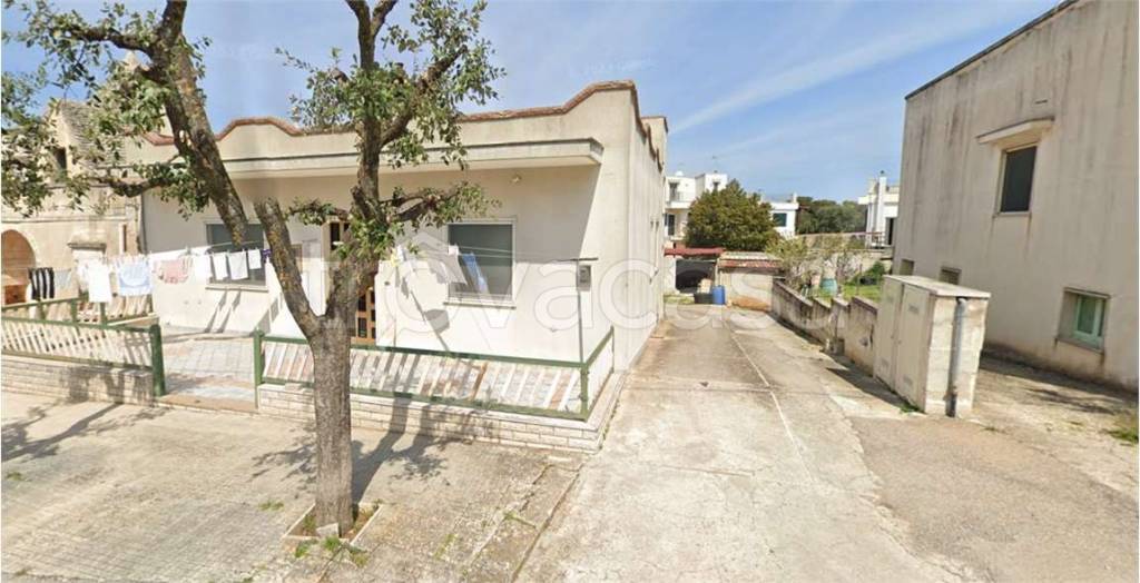 appartamento in vendita a Cisternino in zona Caranna