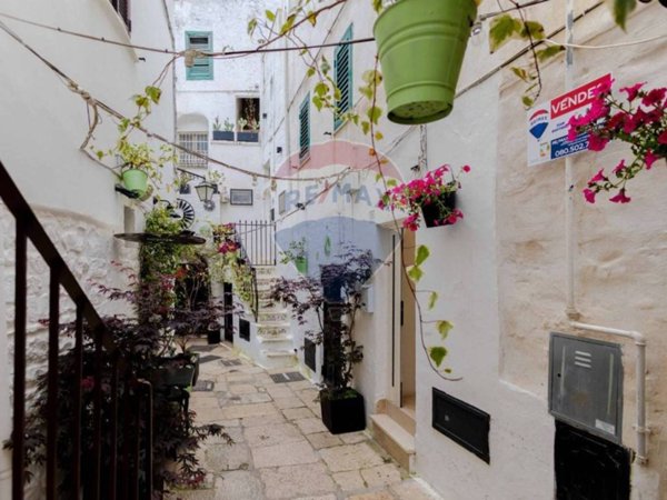 casa indipendente in vendita a Cisternino