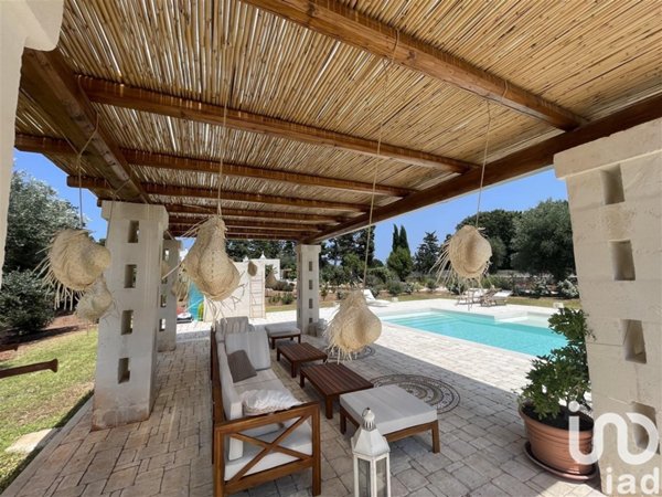 casa indipendente in vendita a Cisternino