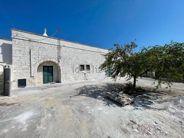 casale in vendita a Cisternino