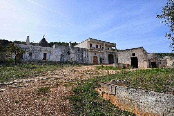 casale in vendita a Cisternino