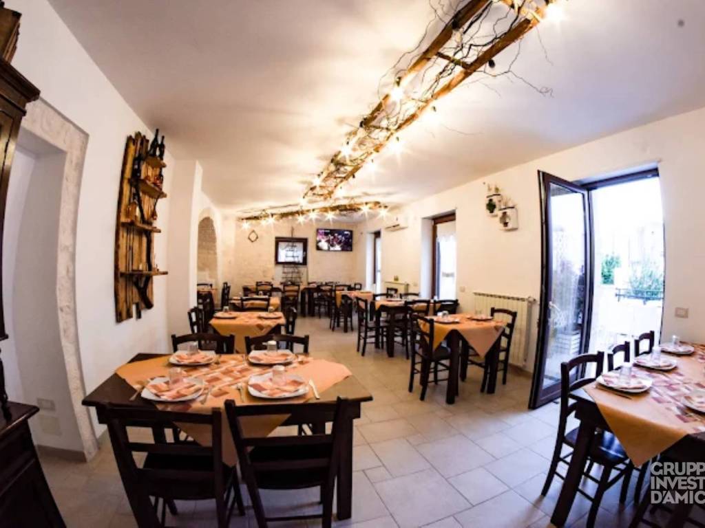 negozio in vendita a Cisternino