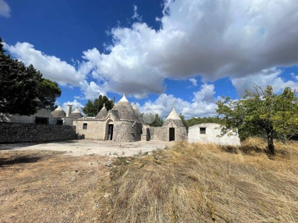 casa indipendente in vendita a Cisternino