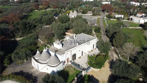 casa indipendente in vendita a Cisternino in zona Casalini