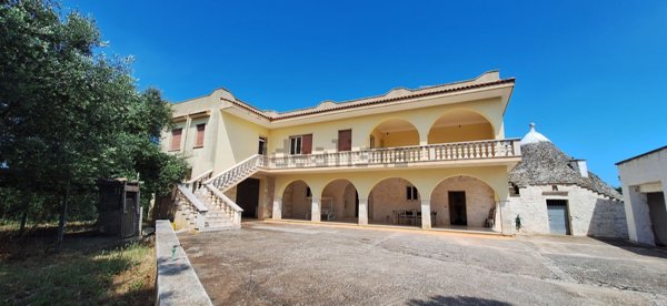 casa indipendente in vendita a Cisternino