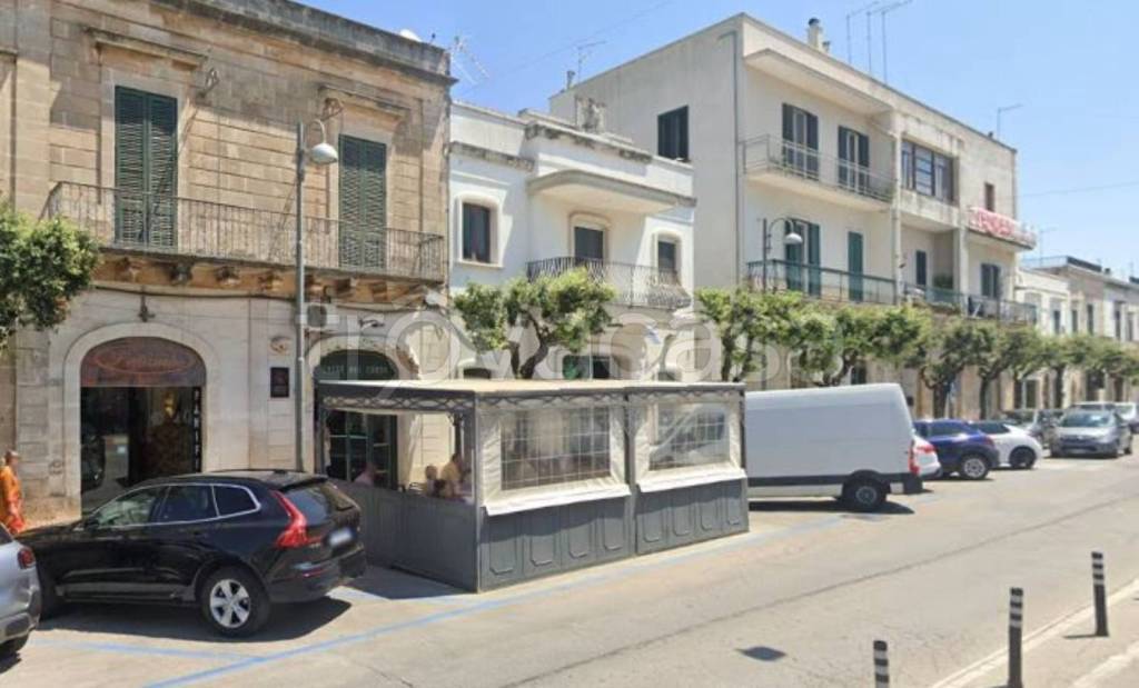 negozio in vendita a Cisternino