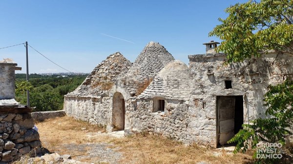 pentavano in vendita a Cisternino