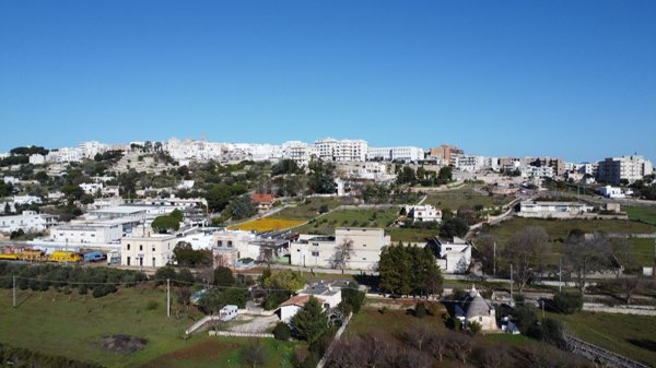 casa indipendente in vendita a Cisternino