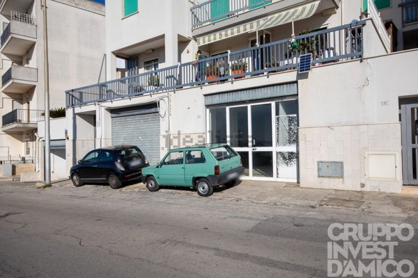 locale commerciale in vendita a Cisternino