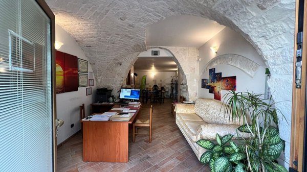 ufficio in vendita a Cisternino