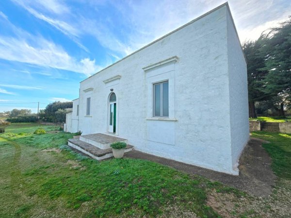 casa indipendente in vendita a Cisternino