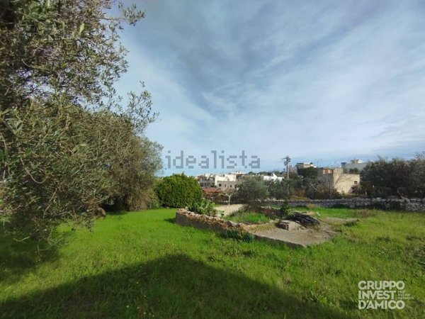 terreno edificabile in vendita a Cisternino in zona Casalini