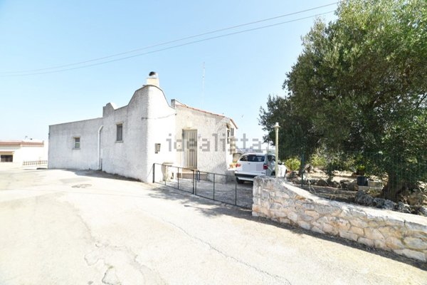 casa indipendente in vendita a Cisternino