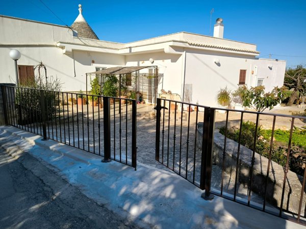 casa indipendente in vendita a Cisternino