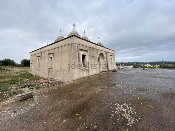 casa indipendente in vendita a Cisternino