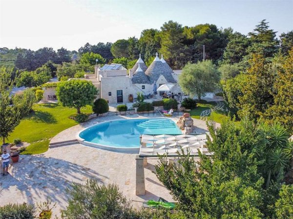 casa indipendente in vendita a Cisternino