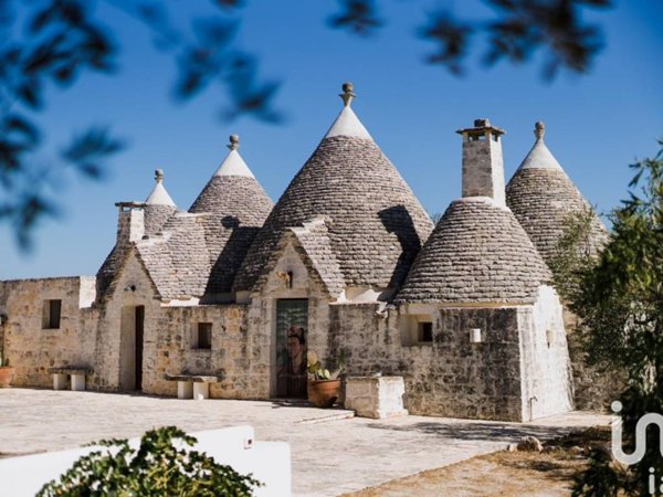 casa indipendente in vendita a Cisternino