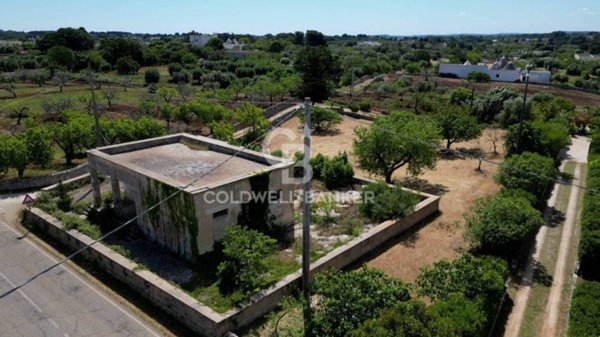 casa indipendente in vendita a Cisternino