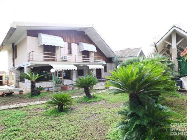 casa indipendente in vendita a Cisternino