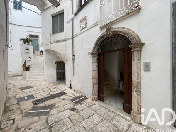 intera palazzina in vendita a Cisternino