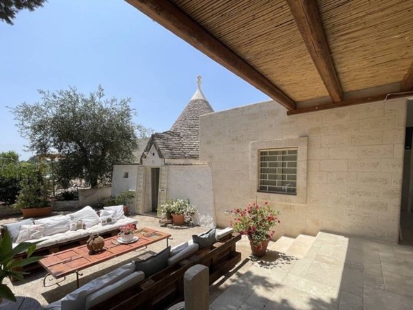 casa indipendente in vendita a Cisternino