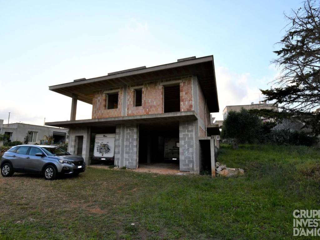 casa indipendente in vendita a Cisternino in zona Casalini