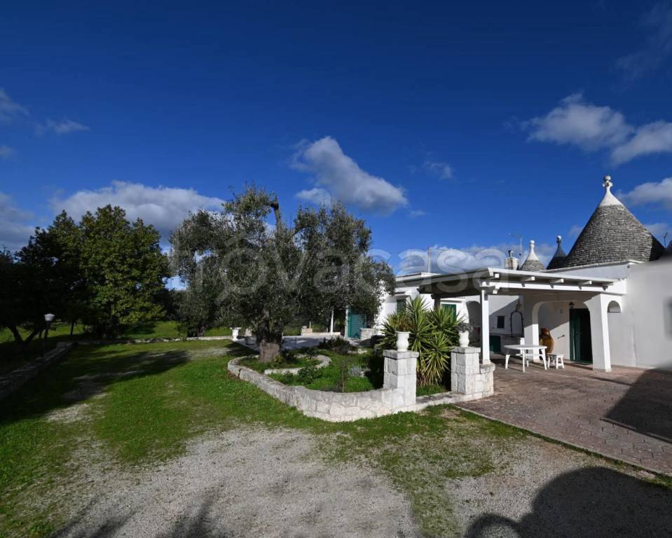 casa indipendente in vendita a Cisternino