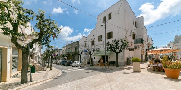 casa indipendente in vendita a Cisternino