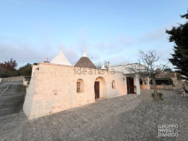 casa indipendente in vendita a Cisternino
