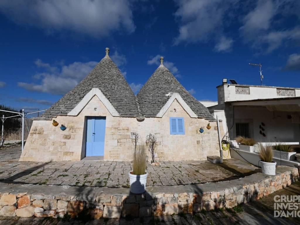 esavano in vendita a Cisternino