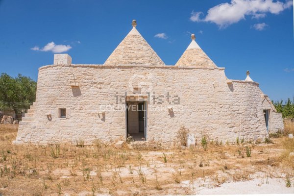 esavano in vendita a Cisternino