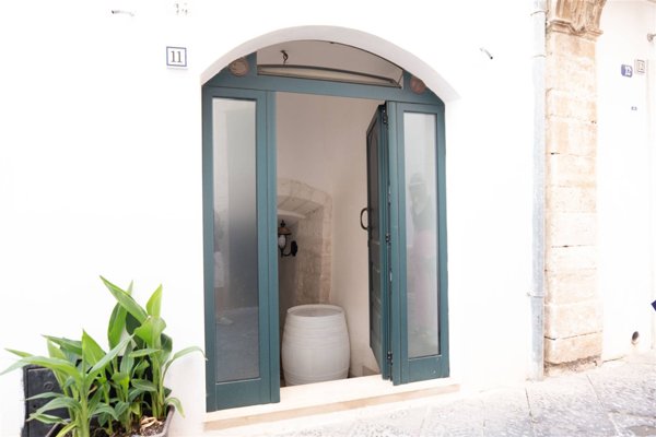 locale commerciale in vendita a Cisternino