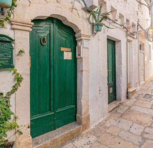 intera palazzina in vendita a Cisternino