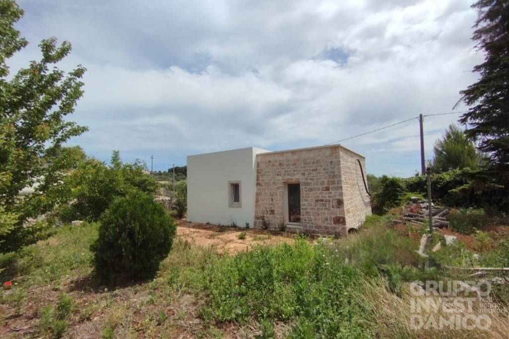 casa indipendente in vendita a Cisternino