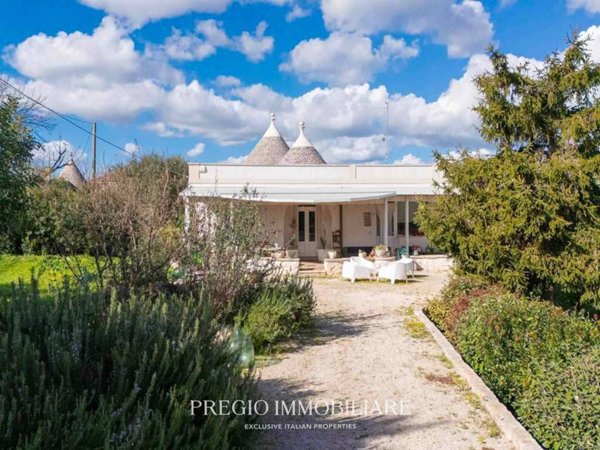 casa indipendente in vendita a Cisternino