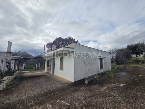 casa indipendente in vendita a Cisternino